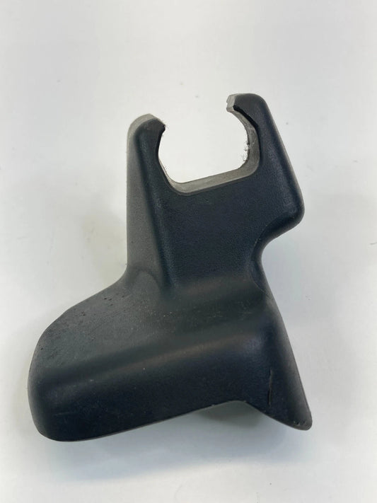 09 10 11 12 13 TOYOTA MATRIX LEFT OUTER SEAT TRACK END COVER TRIM CAP 7213802100