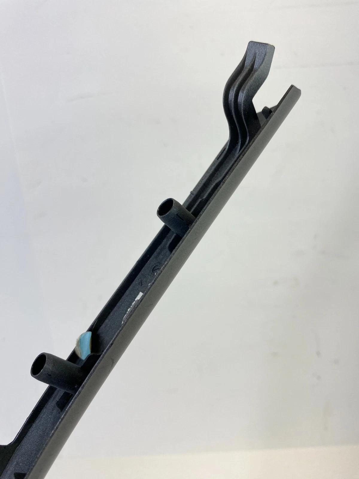 2012-2014 FORD FOCUS SEDAN FRONT RIGHT SIDE DOOR PULL HANDLE COVER TRIM BEZEL