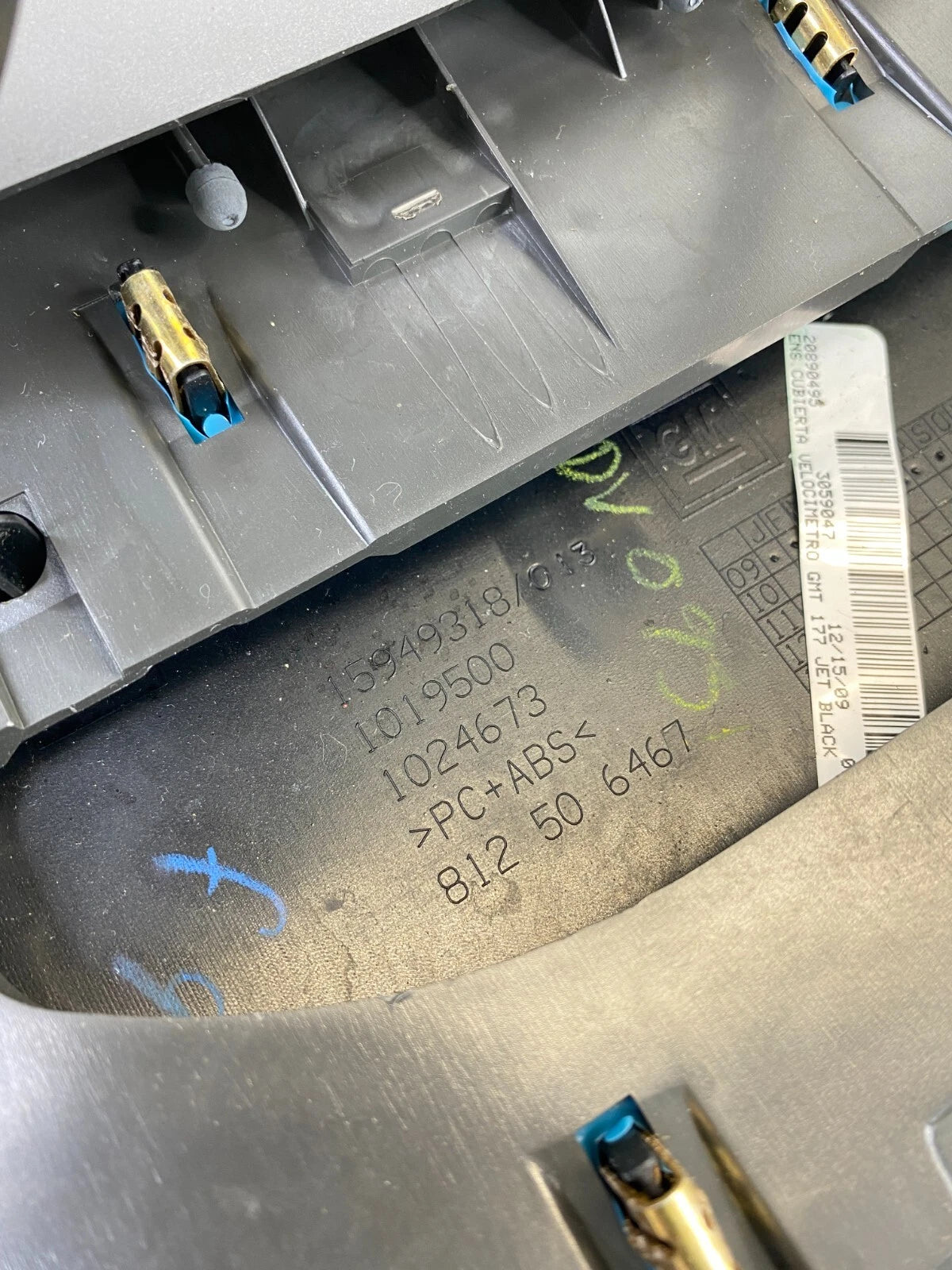 2010-2017 GMC TERRAIN DASH PANEL CLUSTER STEERING COLUMN TRIM BEZEL 15949318 OEM