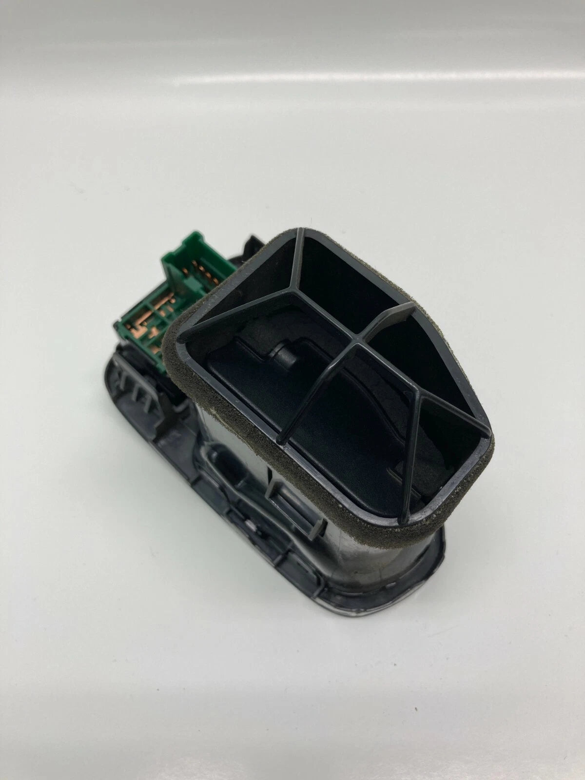 97-00 INFINITI QX4 LEFT DRIVER DASH AC AIR VENT W/ MIRROR SWITCH 68761-0W000 OEM