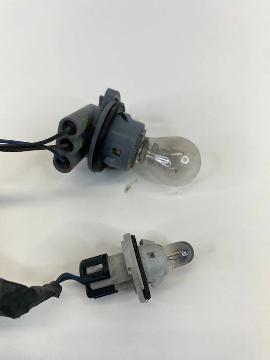 2002-2009 GMC ENVOY FRONT HEADLIGHT BULBS SOCKET WIRE HARNESS CONNECTOR PLUG