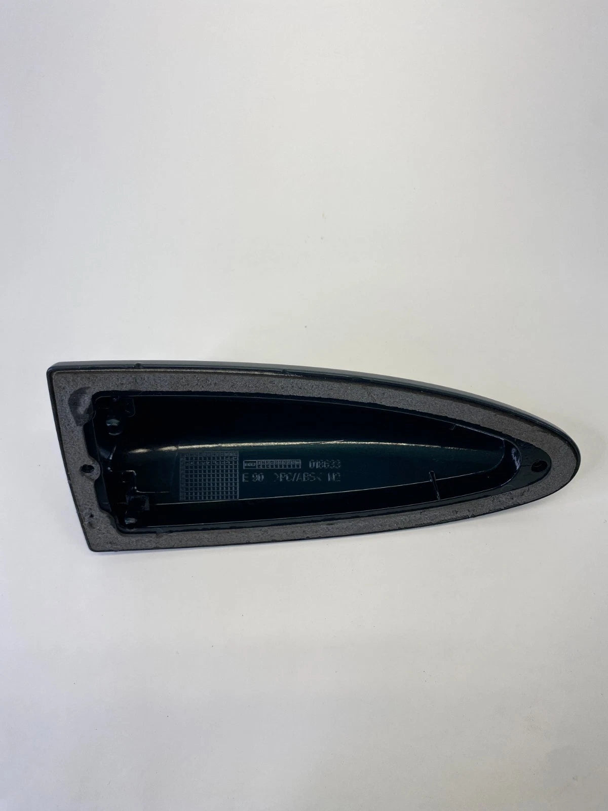 2007-2013 BMW 328XI ROOF MOUNT SHARK FIN ANTENNA COVER TRIM 018633 OEM