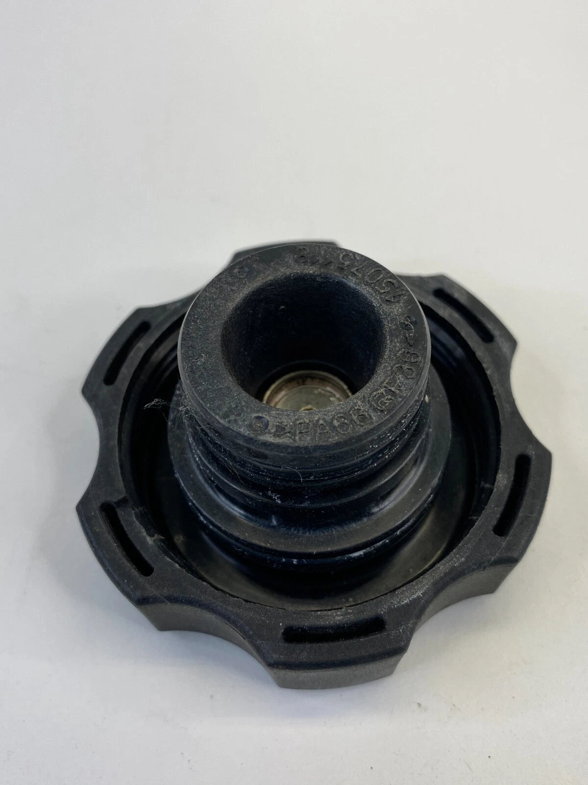 04-09 CADILLAC SRX 3.6L ENGINE RADIATOR FLUID COOLANT TANK CAP LID 15075118 OEM