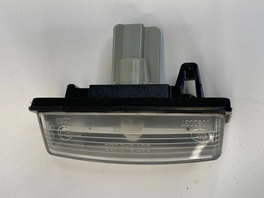 14-15 NISSAN ROGUE SELECTED LEFT OR RIGHT REAR TRUNK LICENSE PLATE LIGHT LAMP