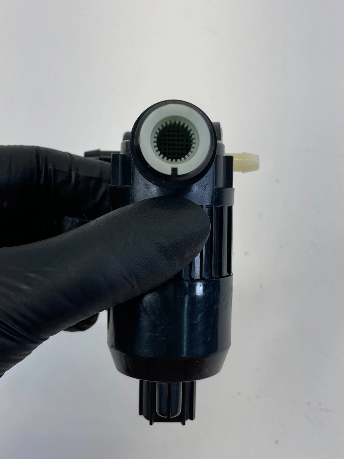 13-19 FORD EXPLORER INTERCEPTOR UTILITY WINDSHIELD WIPER WASHER FLUID PUMP OEM