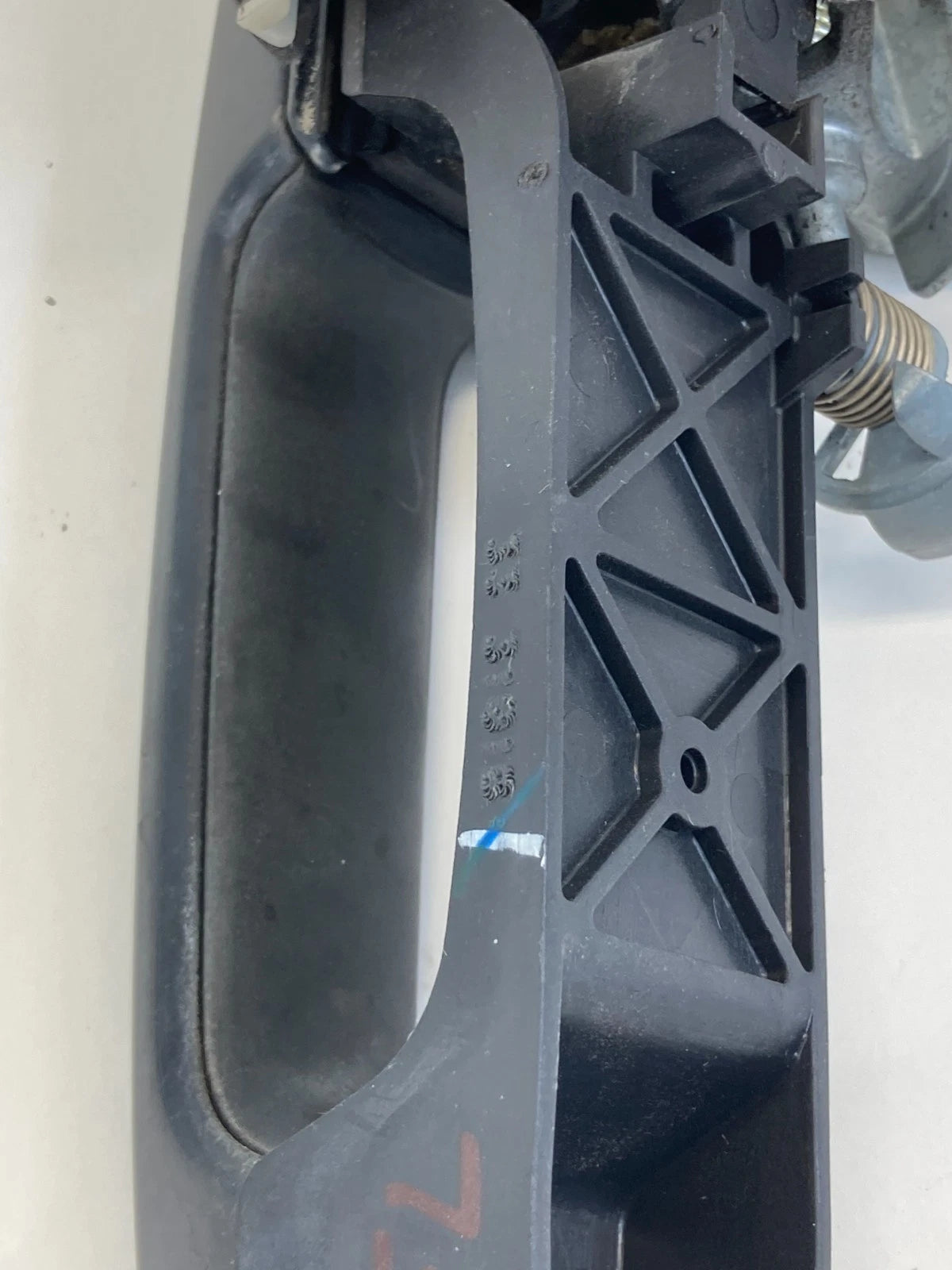 2013-2019 FORD TAURUS FRONT LEFT DRIVER SIDE EXTERIOR DOOR HANDLE OEM