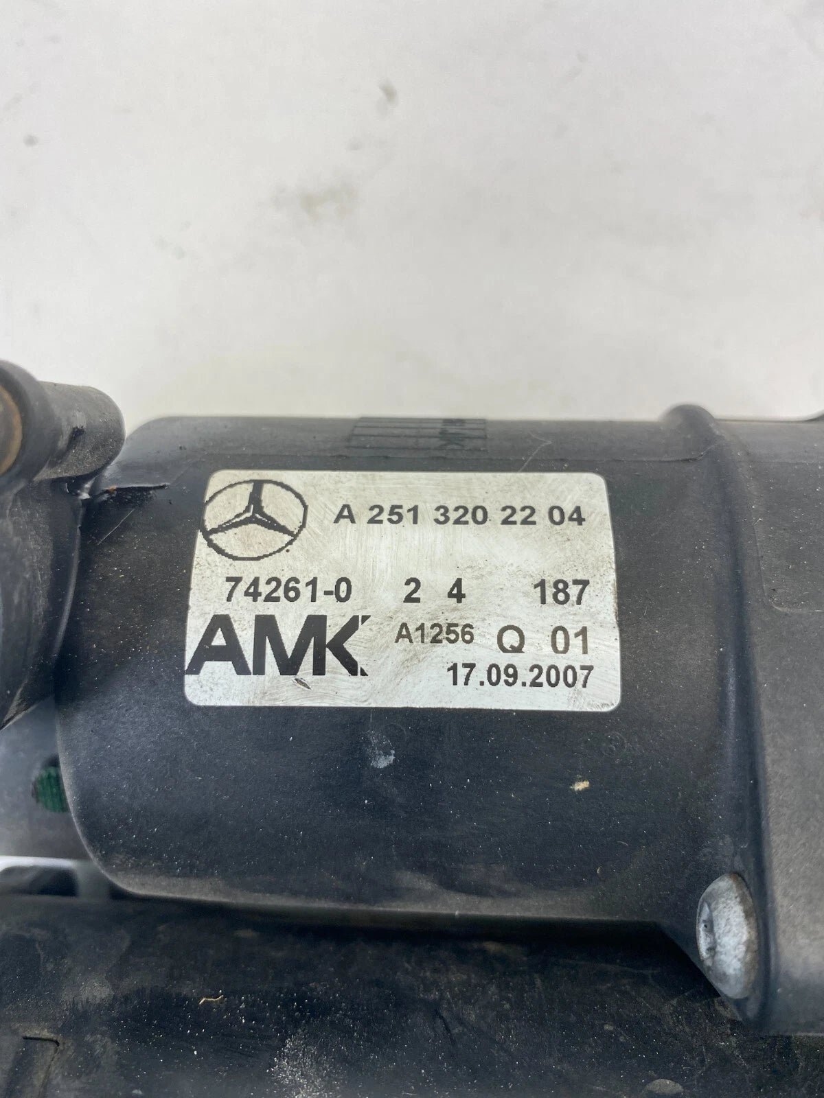 06-12 MERCEDES-BENZ R350 AIR AIRMATIC SUSPENSION COMPRESSOR PUMP A2513202204