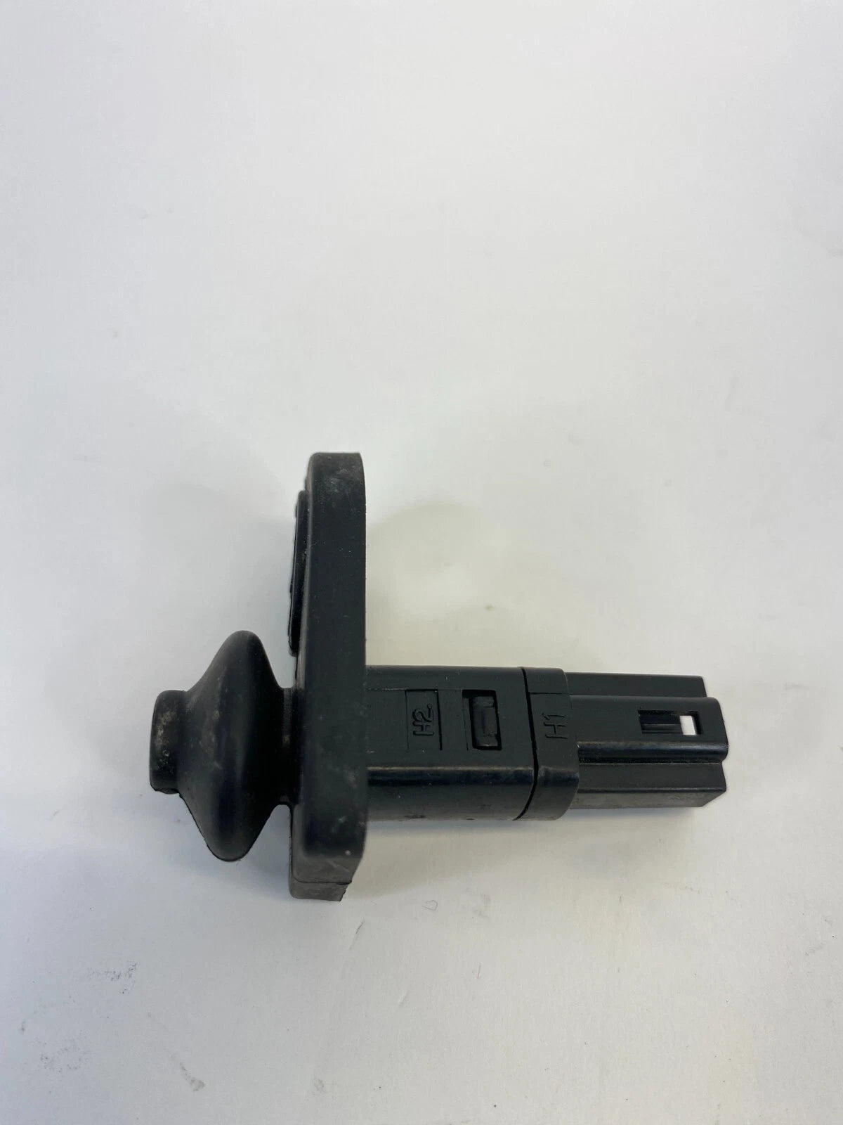 2005-2009 HYUNDAI TUCSON DOOR AJAR JAMB COURTESY LIGHT SWITCH DRIVER OEM FACTORY