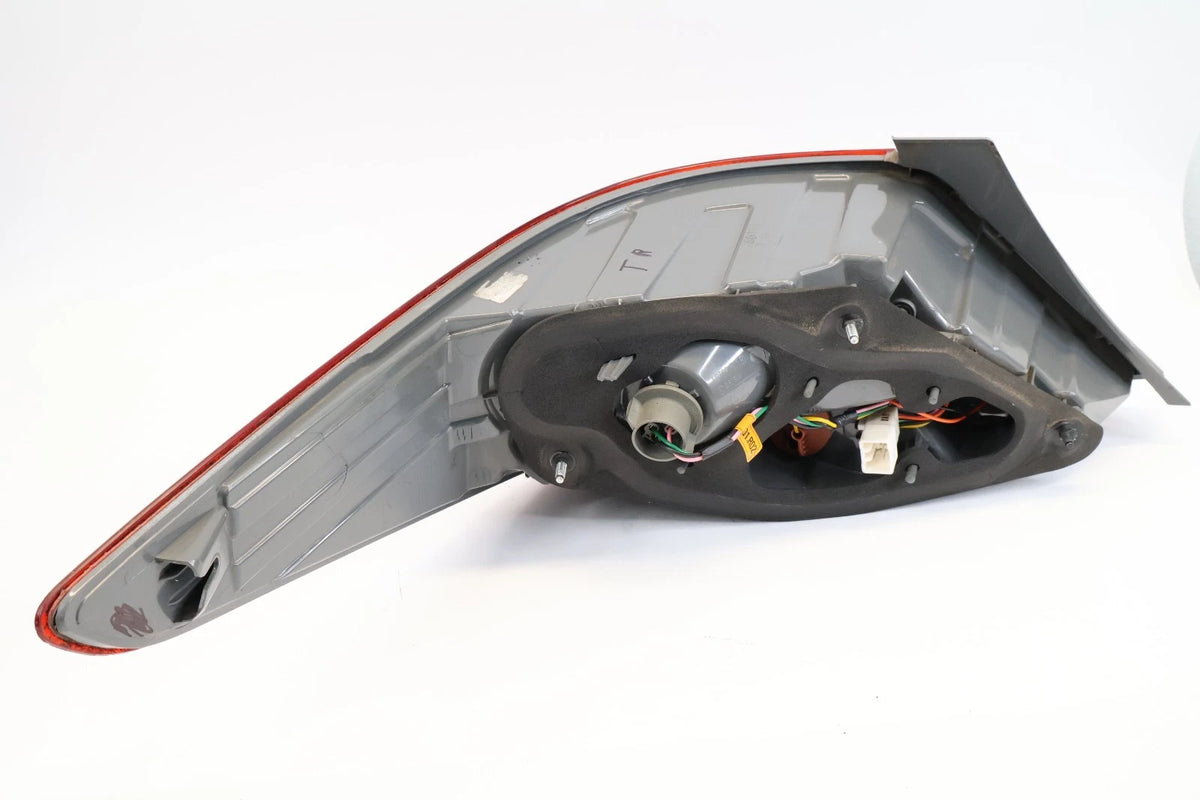 2015-2017 HYUNDAI ACCENT SEDAN RIGHT PASSENGER SIDE TAIL LIGHT TAILLIGHT OEM