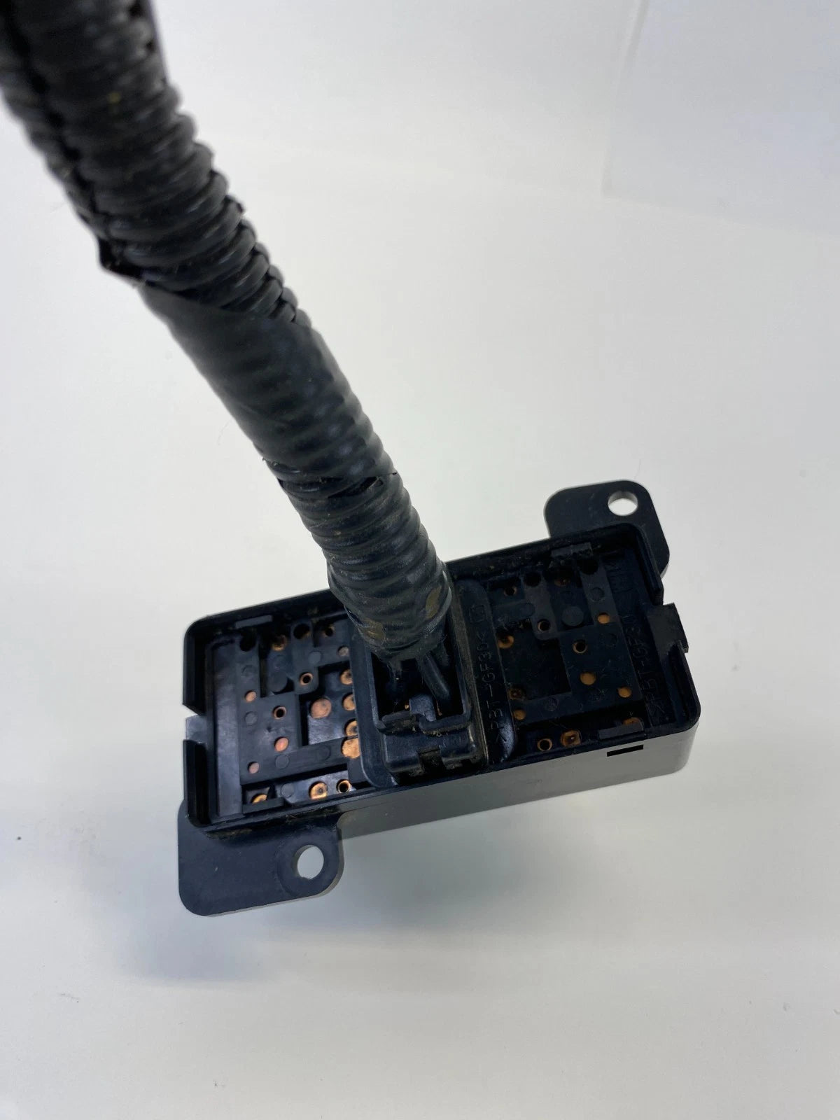 2002-2005 FORD EXPLORER FRONT LEFT OR RIGHT SIDE POWER SEAT ADJUSTMENT SWITCH