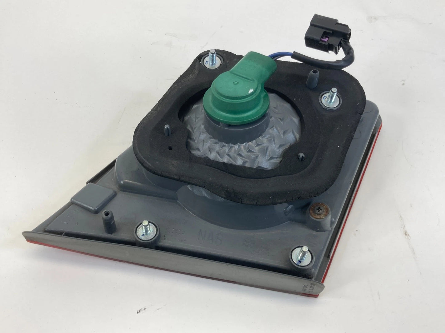 2011-2016 CHEVROLET CRUZE REAR RIGHT INNER TRUNK TAIL LIGHT TAILLIGHT LAMP