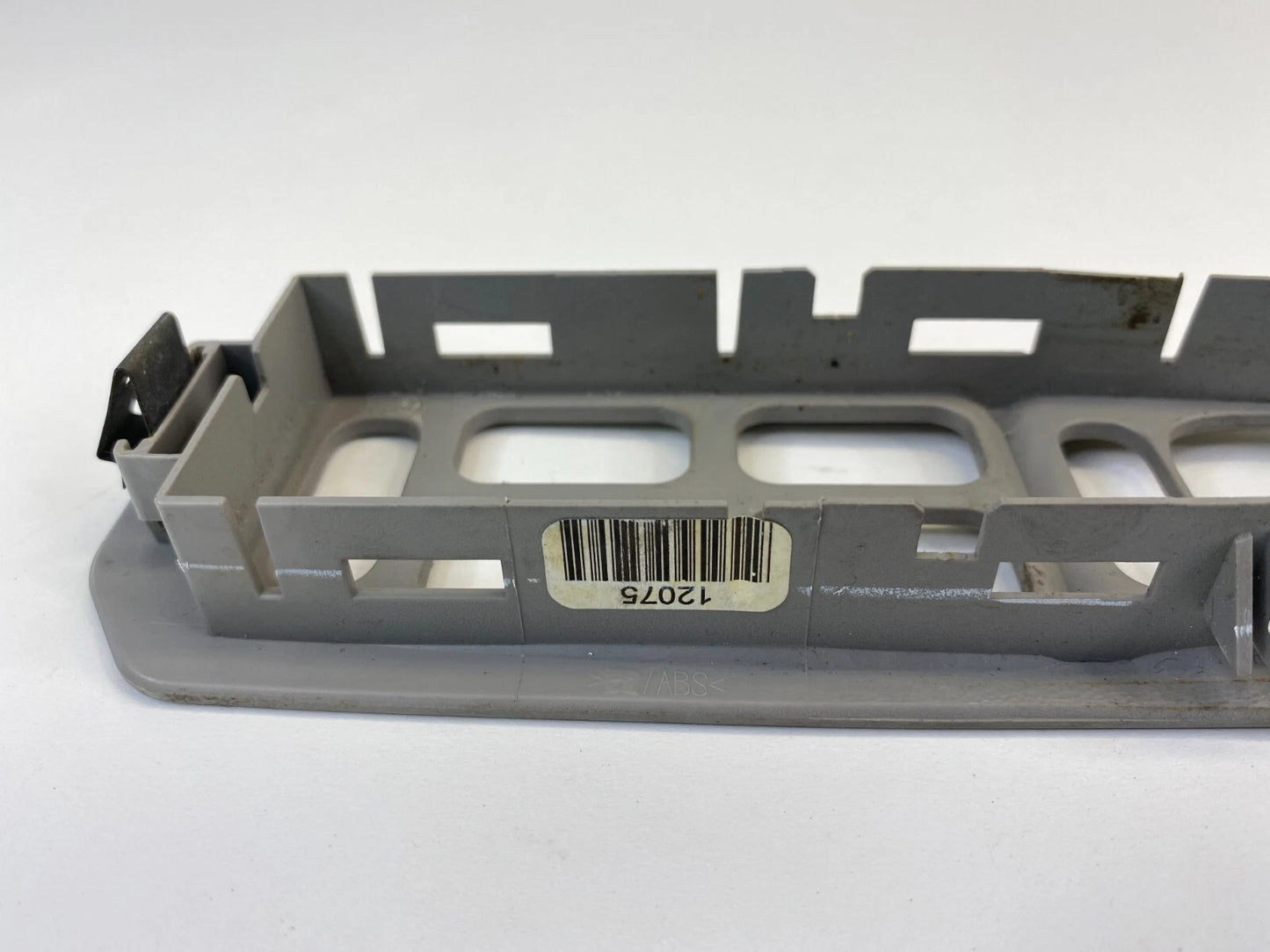 03-07 CADILLAC CTS 04-06 SRX FRONT LEFT DRIVER MASTER WINDOW SWITCH BEZEL COVER