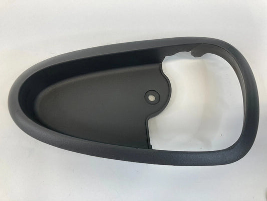 99-05 PONTIAC GRAND AM SEDAN REAR RIGHT INNER DOOR HANDLE COVER BEZEL 22617660