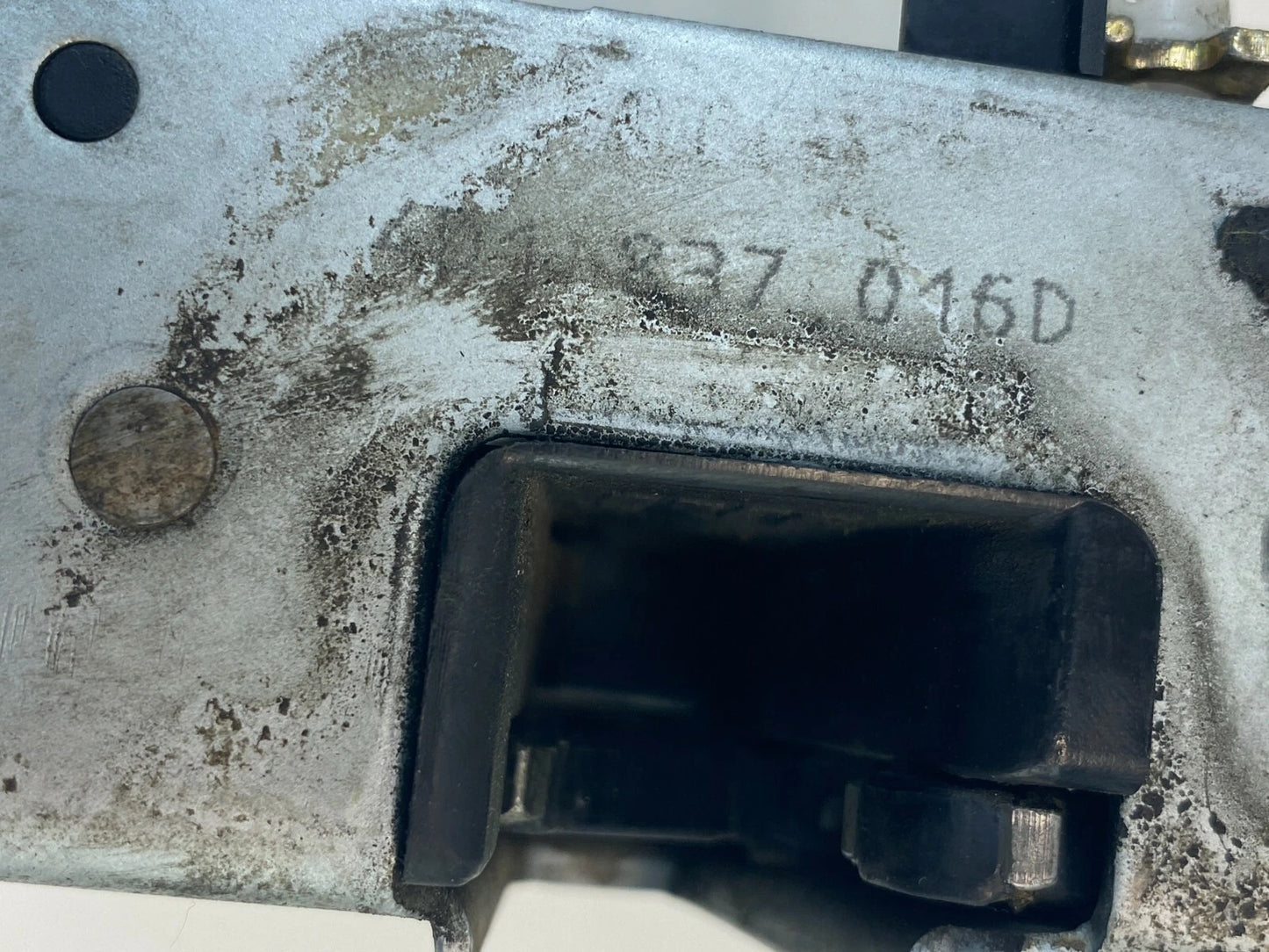 1999-2002 AUDI A4 SEDAN REAR LEFT SIDE DOOR LOCK LATCH ACTUATOR 8E0839015AB OEM