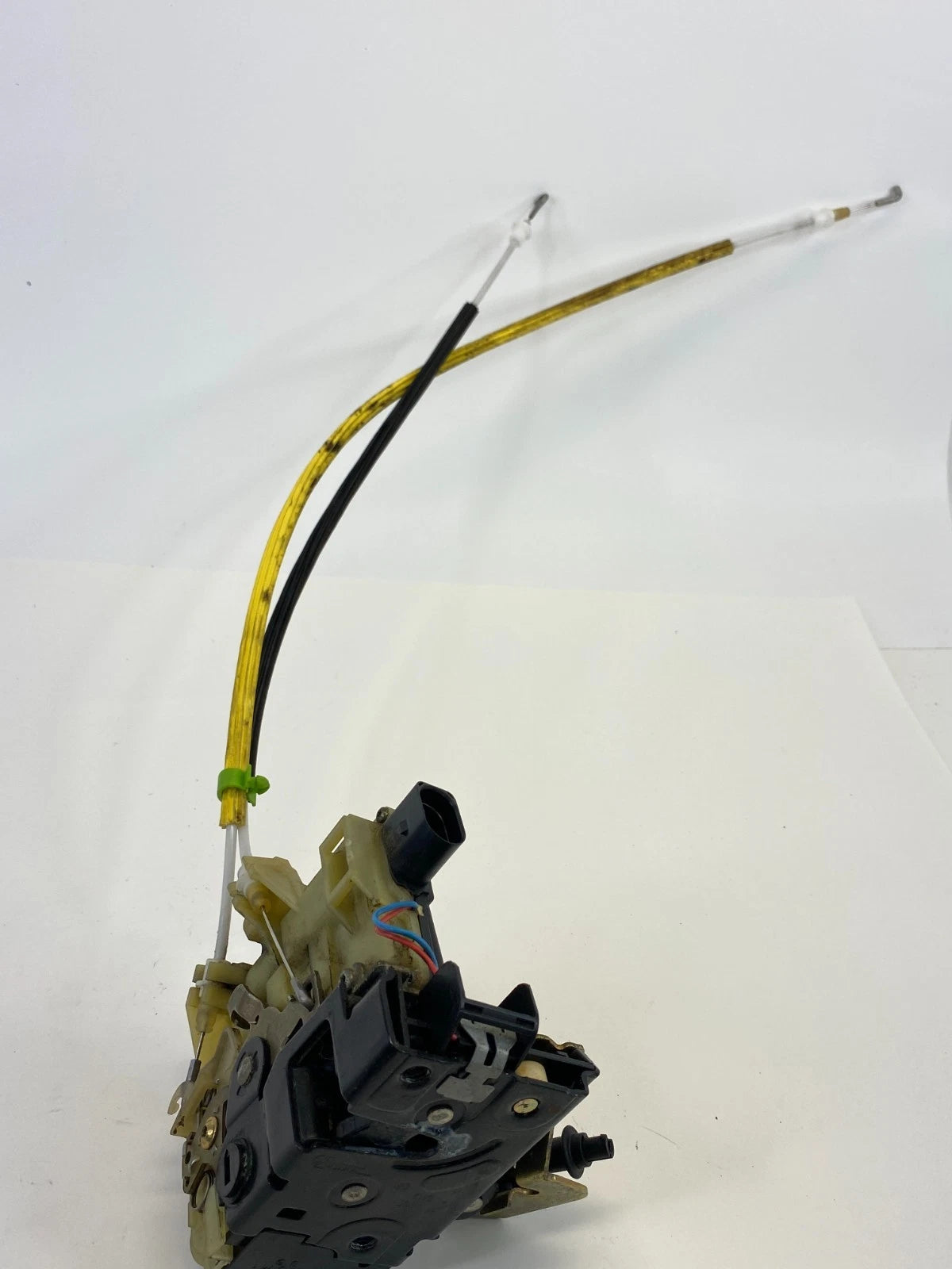 1998-2004 AUDI A6 QUATTRO REAR LEFT BACK SIDE DOOR LATCH RELEASE ACTUATOR OEM