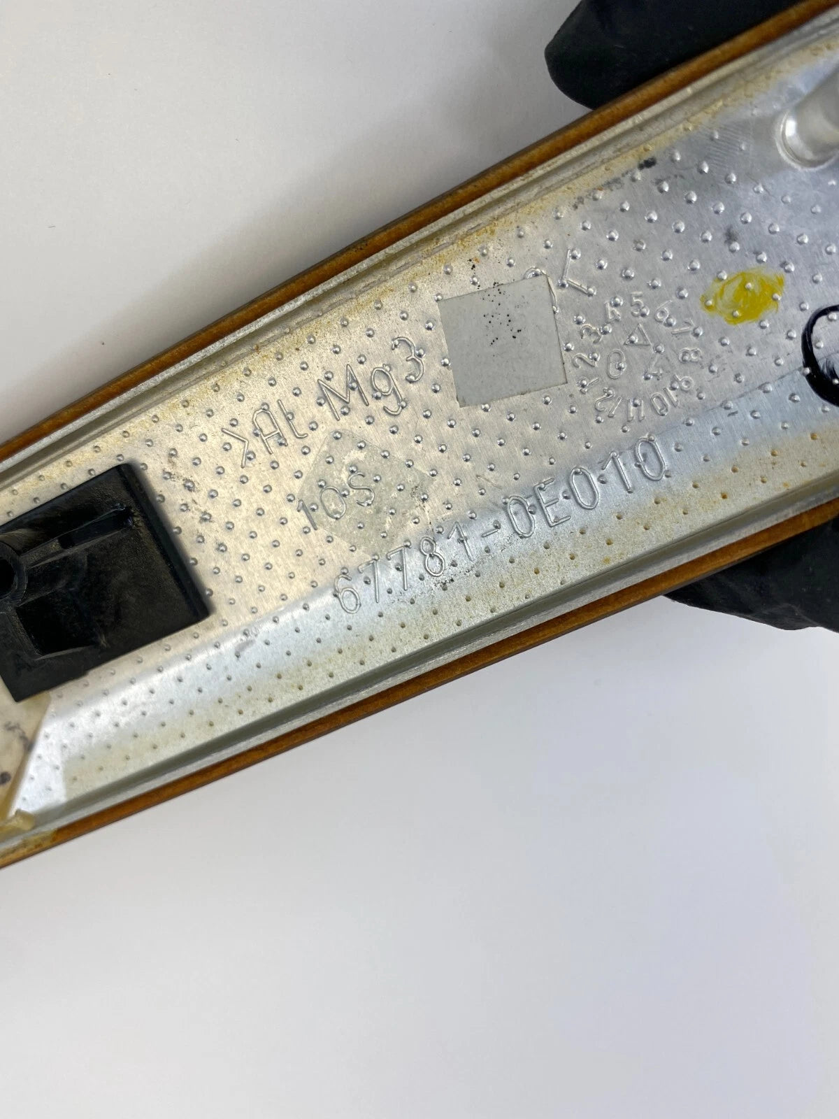 2004-2006 LEXUS RX330 FRONT LEFT SIDE DOOR MOLDING BEZEL COVER TRIM GARNISH OEM