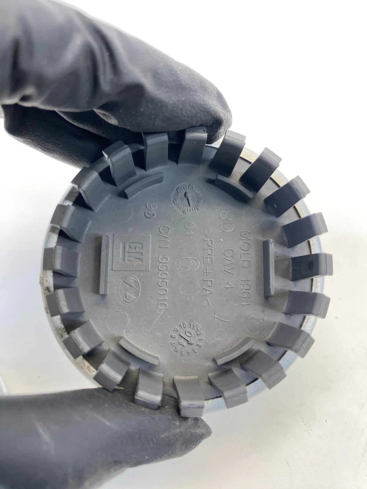 2011-2016 BUICK REGAL CXL WHEEL CENTER CAPS PAIR SET OF 2 CHROME 9595010 OEM