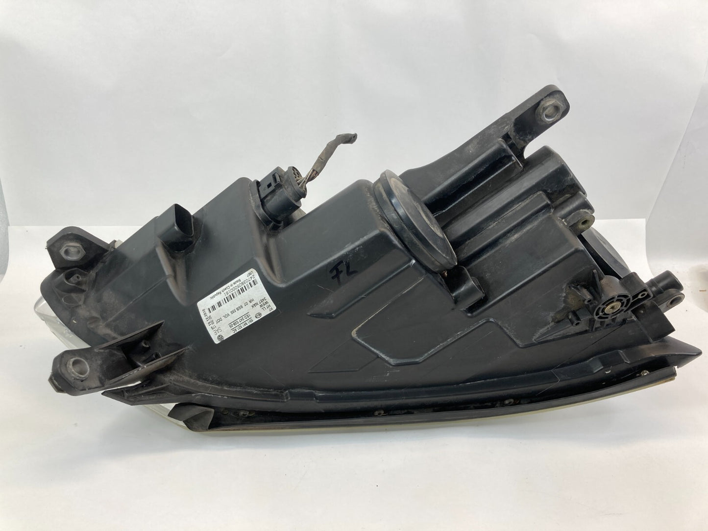 2009-2011 Volkswagen Tiguan Front Left Headlight Headlamp Halogen 5N1-941-031-AC