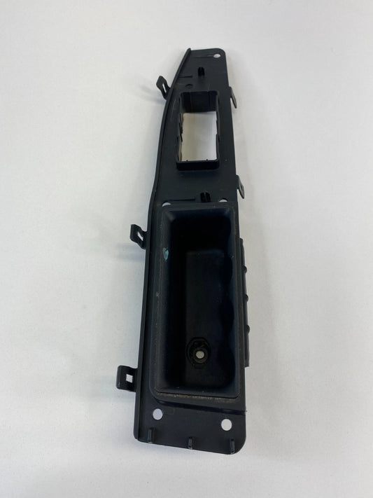 2011-2017 JEEP PATRIOT REAR LEFT DOOR WINDOW SWITCH BEZEL TRIM W/PULL HANDLE