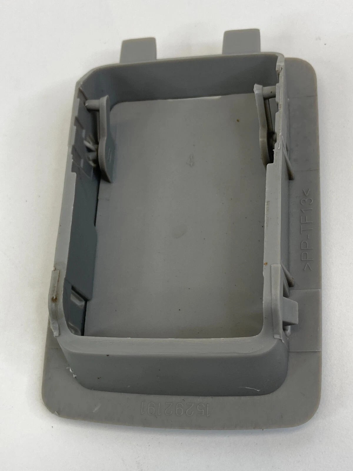 05-10 CHEVROLET COBALT COUPE REAR SEAT CHILD SAFETY ANCHOR COVER CAP 15292191