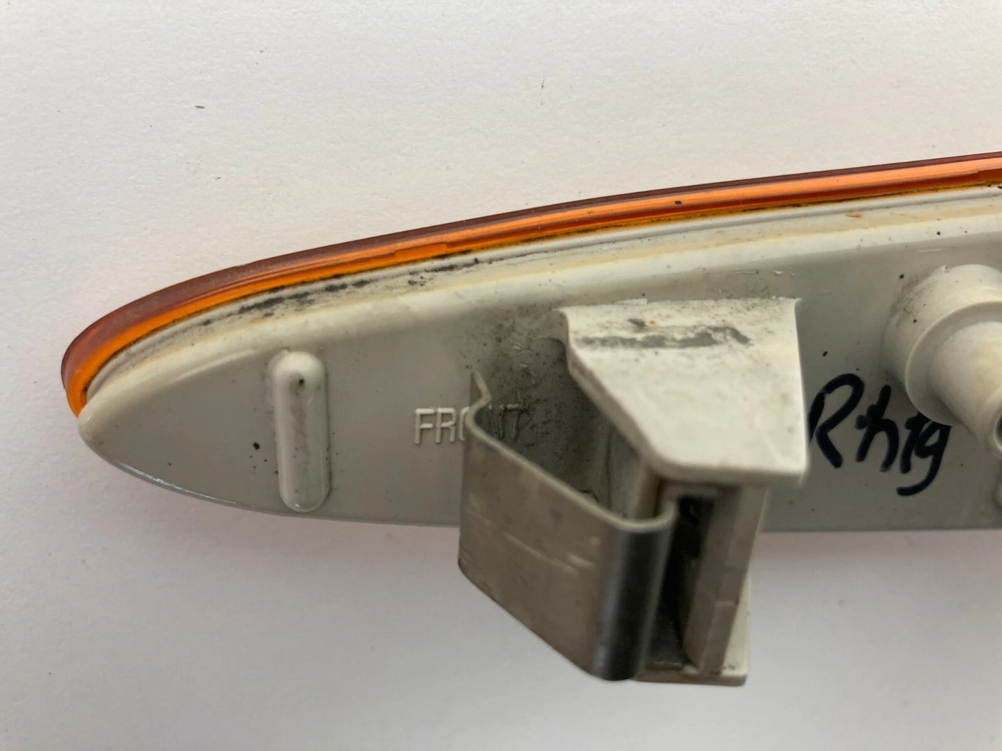 2000 2001 2002 2003 NISSAN MAXIMA FRONT RIGHT PASSENGER SIDE MARKER LIGHT LAMP