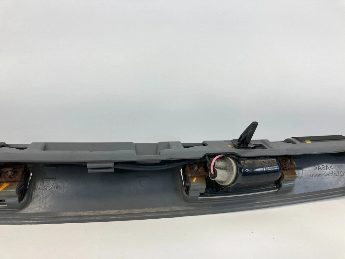 2011-2014 HYUNDAI SONATA REAR TRUNK LICENSE PLATE LIGHT HOUSING 92510-3S000 OEM