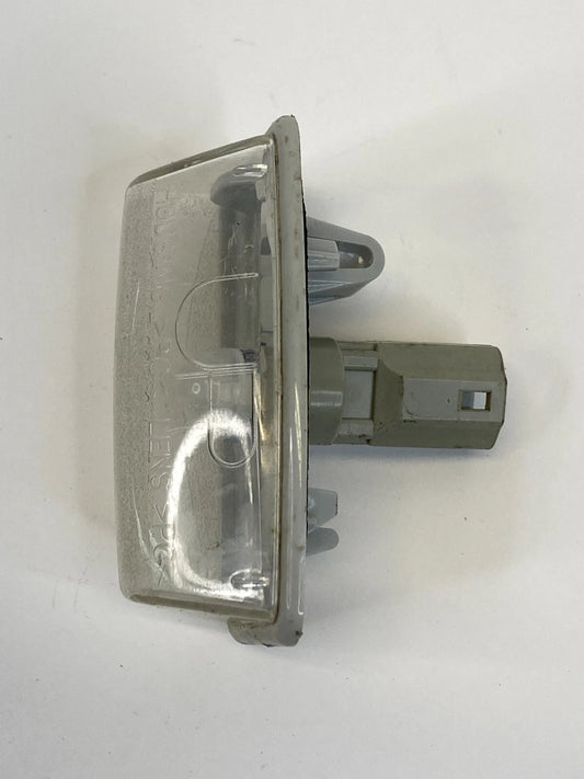 2003-2008 TOYOTA COROLLA REAR TRUNK LEFT OR RIGHT LICENSE PLATE LIGHT LAMP OEM