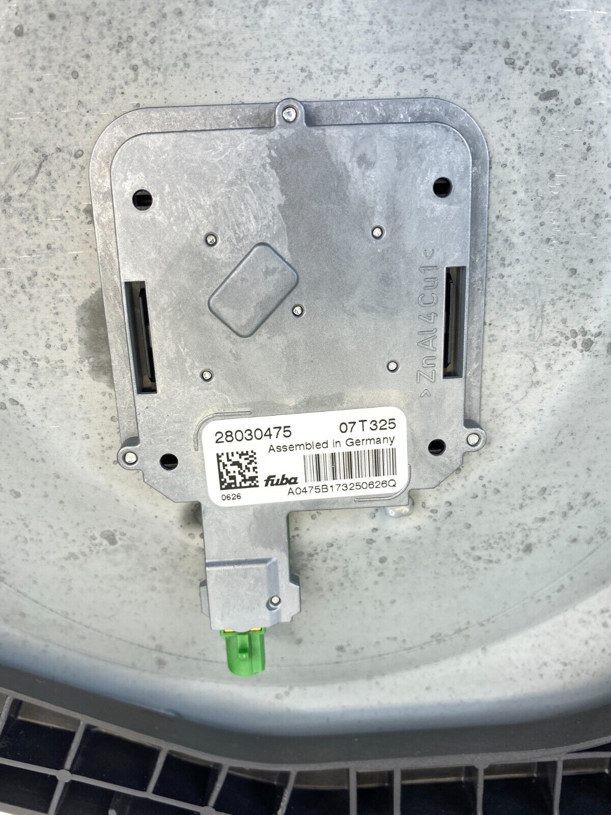 2007-2012 Mercedes-Benz R350 GPS Radio Roof Satellite Antenna Booster 2518201375