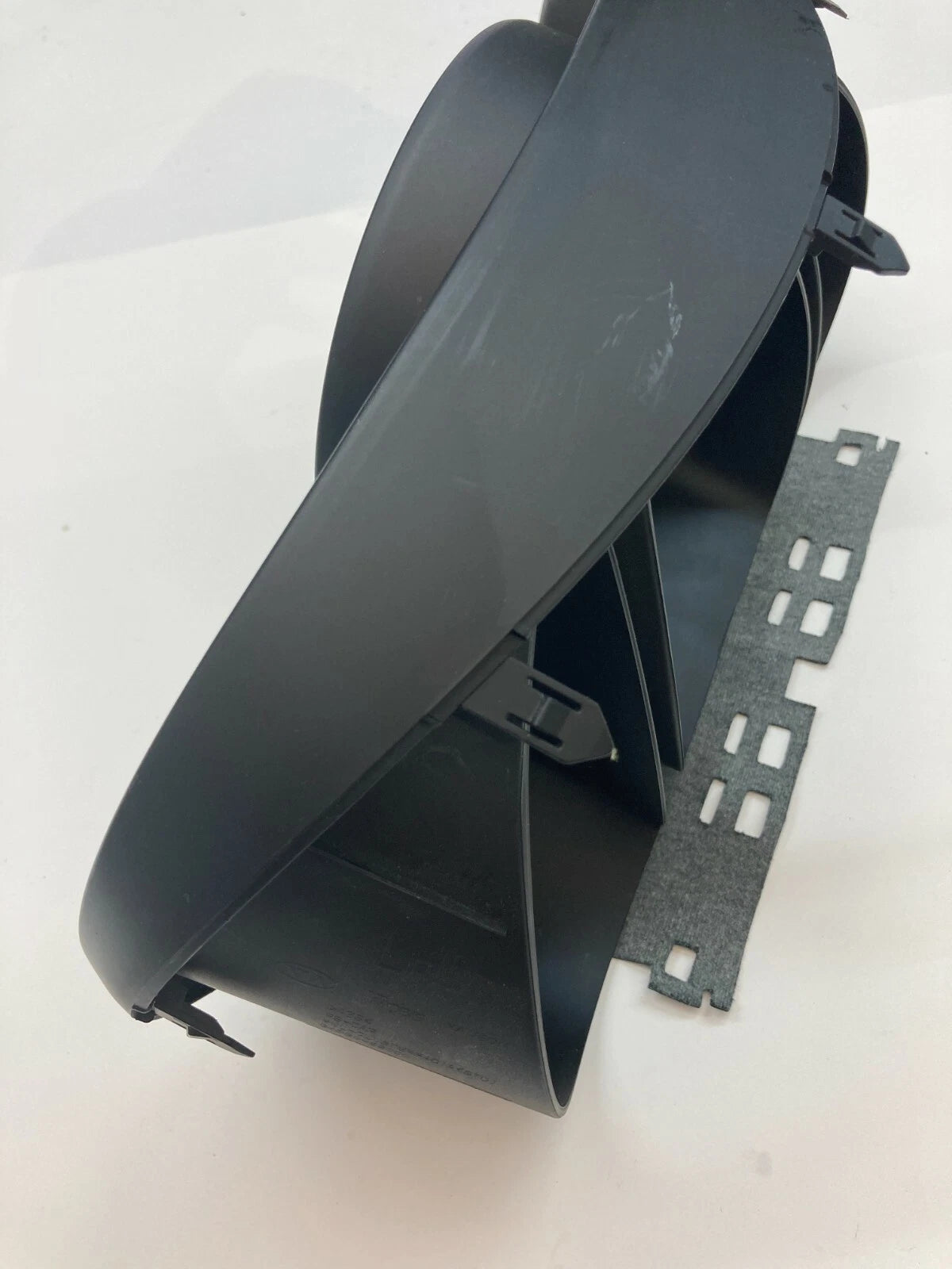 14-19 KIA SOUL SPEEDOMETER INSTRUMENT CLUSTER DASH BEZEL TRIM COVER 84830-B2000