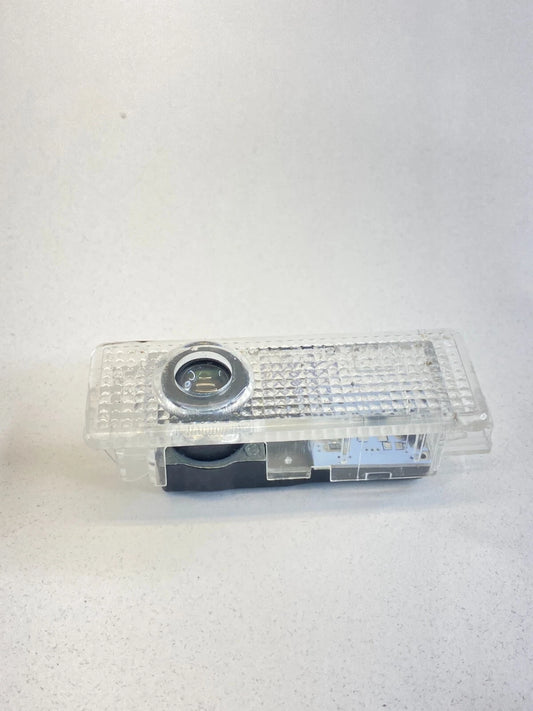 04-07 BMW 530I REAR RIGHT PASSENGER SIDE INTERIOR DOOR LIGHT COURTESY LAMP OEM
