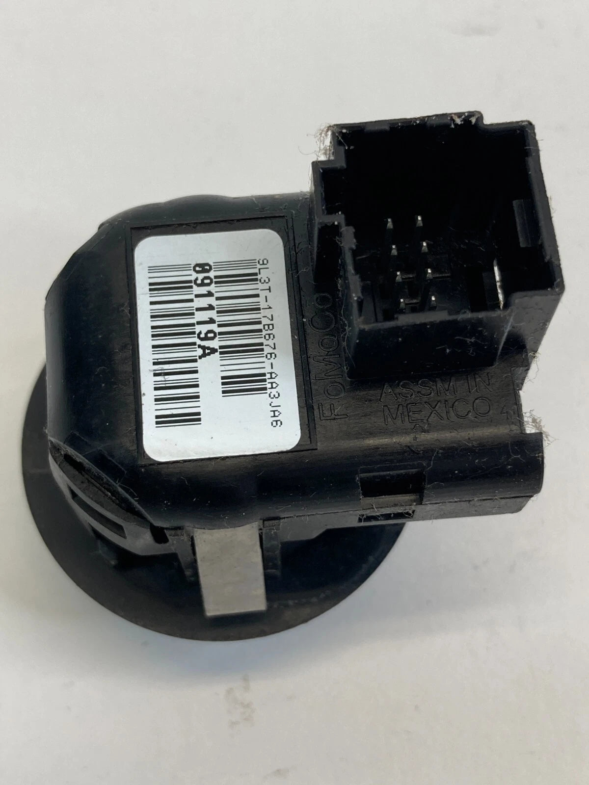 2006-2012 FORD FUSION FRONT LEFT DOOR POWER MIRROR SWITCH BUTTON 9L3T-17B676-AA