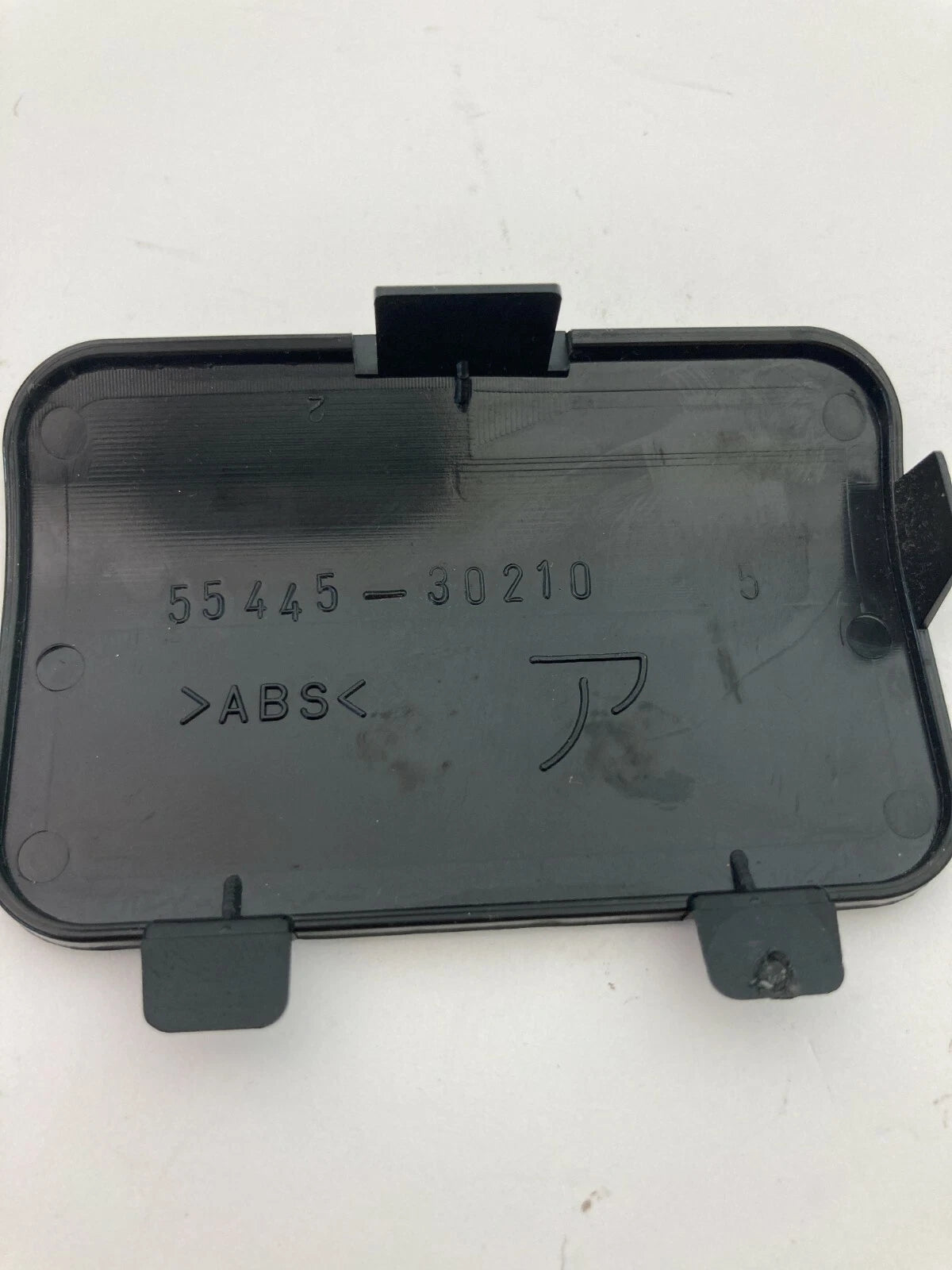 98 99 00 01 02 03 04 05 LEXUS GS300 GLOVE BOX PLATE LID TRIM COVER 55445-30210