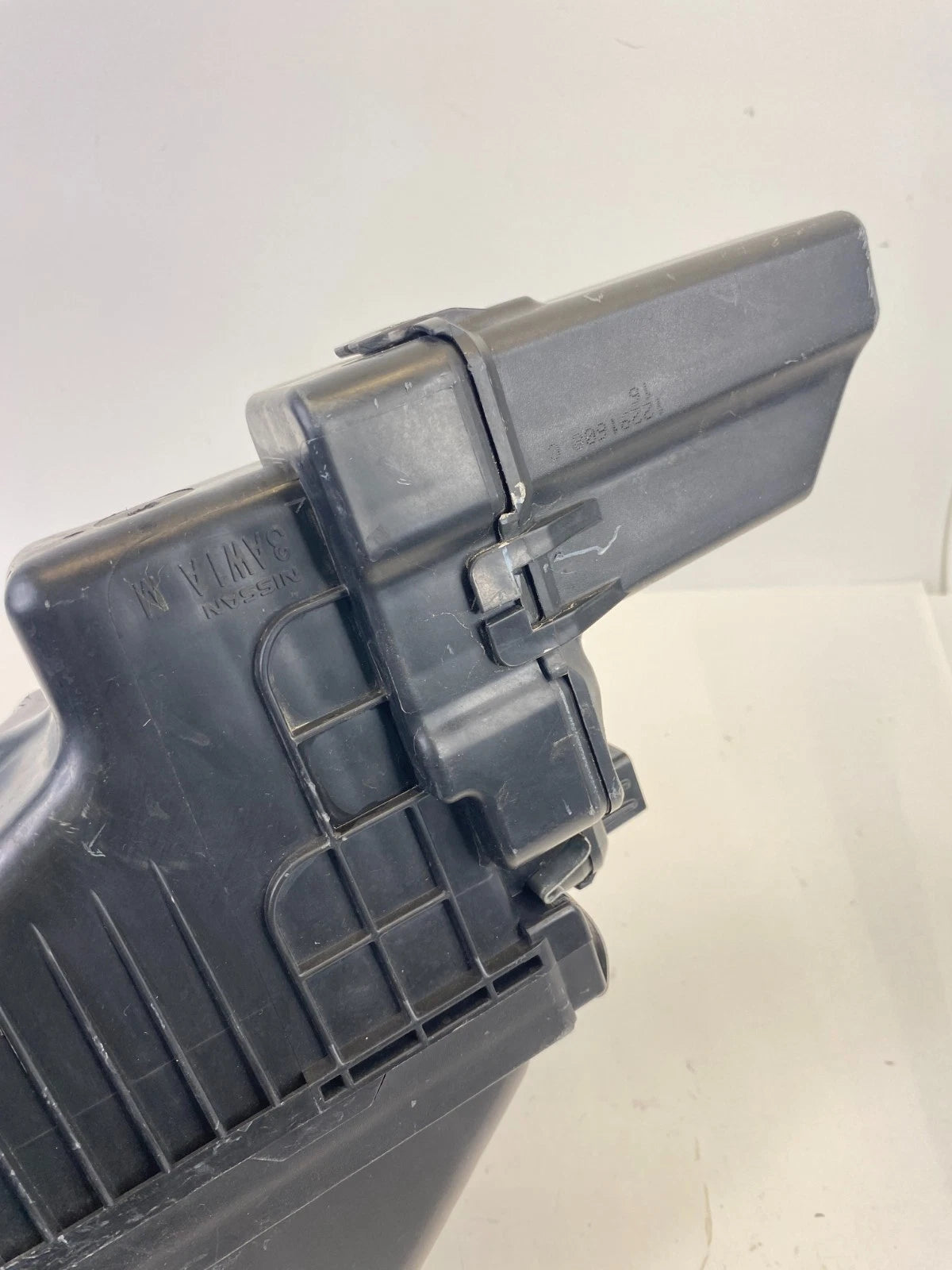 2013-2019 NISSAN VERSA SEDAN AIR INTAKE CLEANER FILTER BOX HOUSING ASSEMBLY OEM