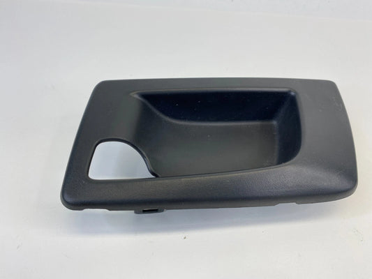 04-06 CADILLAC SRX 03-07 CTS REAR LEFT DOOR INNER HANDLE BEZEL TRIM 25752965 OEM