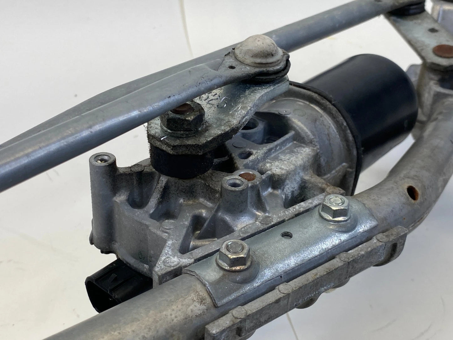 2011-2017 HONDA ODYSSEY FRONT WINDSHIELD WIPER MOTOR W/ LINKAGE 76505TK8A02 OEM