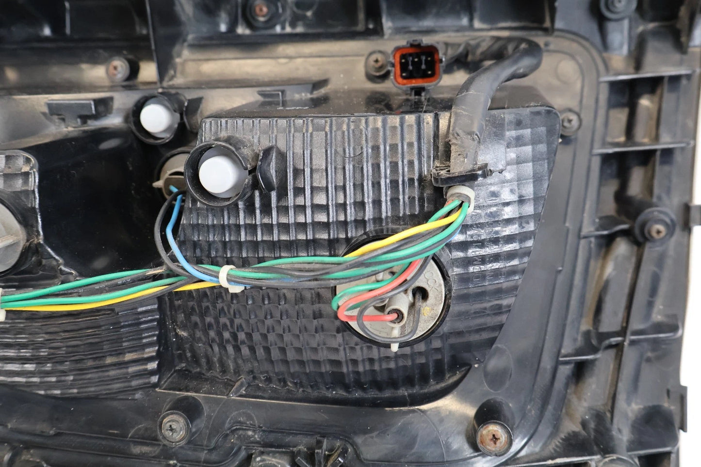 2012 2013 KIA SOUL REAR RIGHT PASSENGER TAIL LIGHT LAMP ASSEMBLY 92402-2K5 OEM