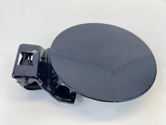 2009 2010 2011 KIA BORREGO FUEL FILLER DOOR GAS LID TANK COVER ASSEMBLY OEM