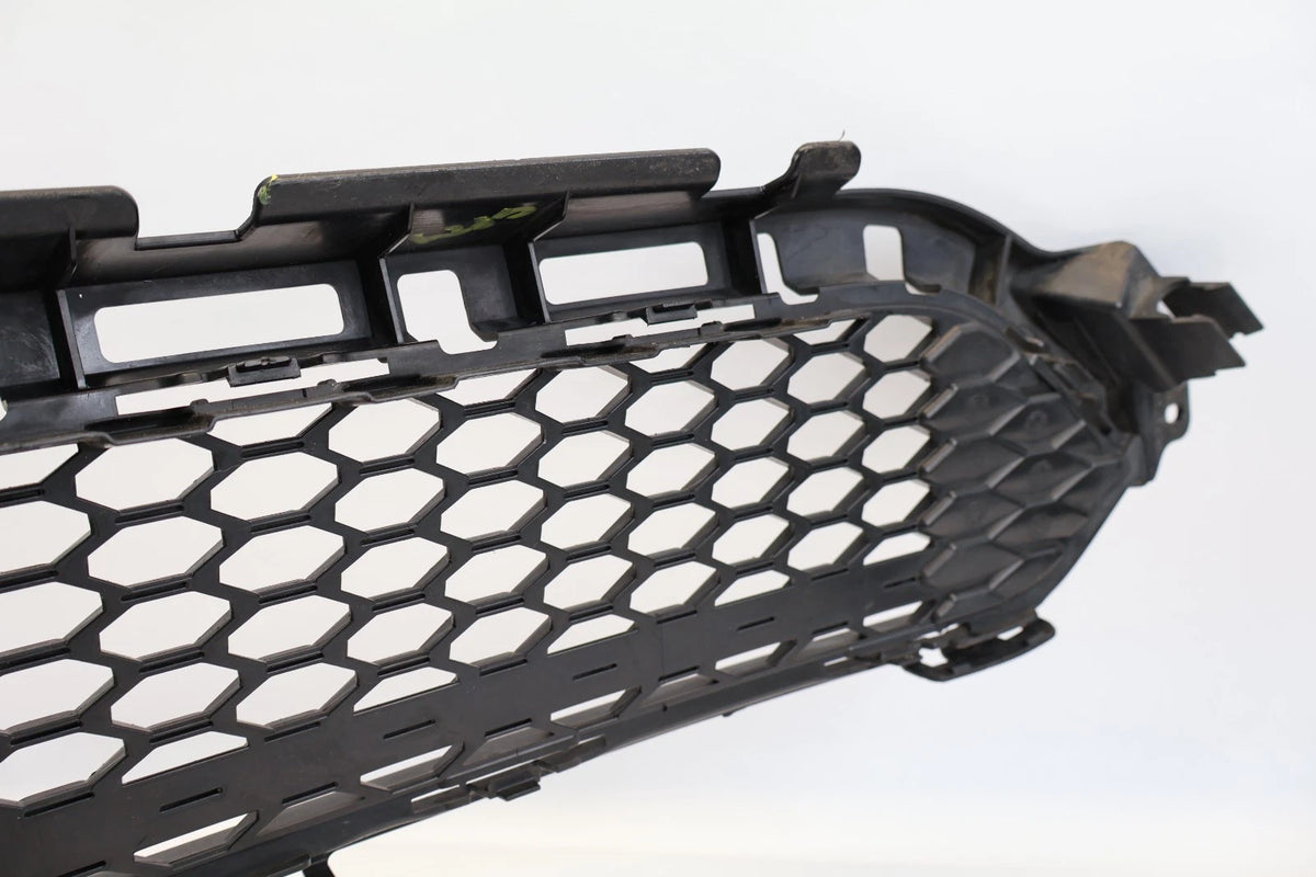 2016-2018 HONDA PILOT BUMPER GRILLE MESH PANEL FRONT LOWER OEM FACTORY 71113-TG7
