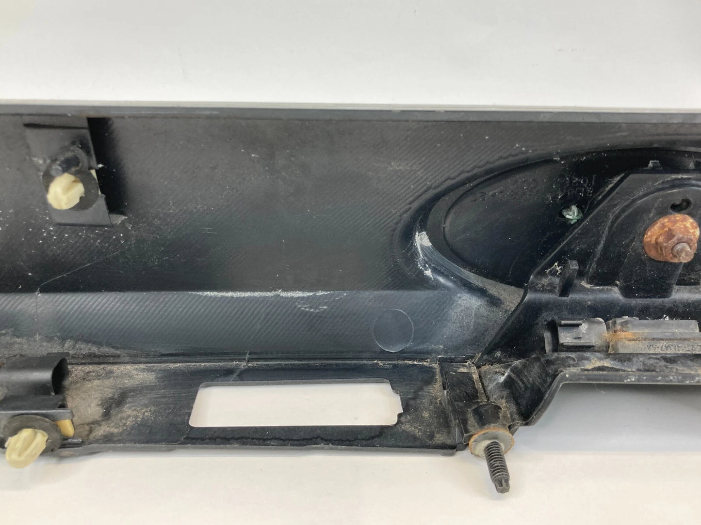 08 09 10 11 12 FORD ESCAPE TRUNK TAILGATE LICENSE PLATE BEZEL TRIM MOLDING OEM