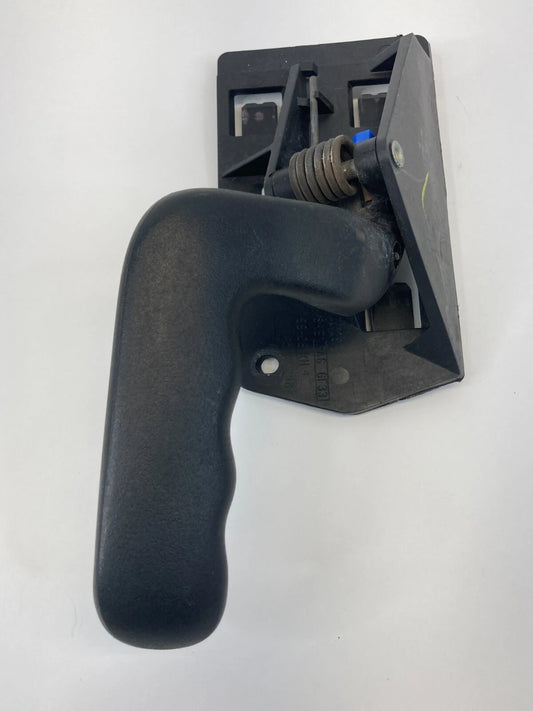 2000-2006 GMC YUKON REAR RIGHT PASSENGER SIDE INTERIOR DOOR HANDLE OEM 15780298