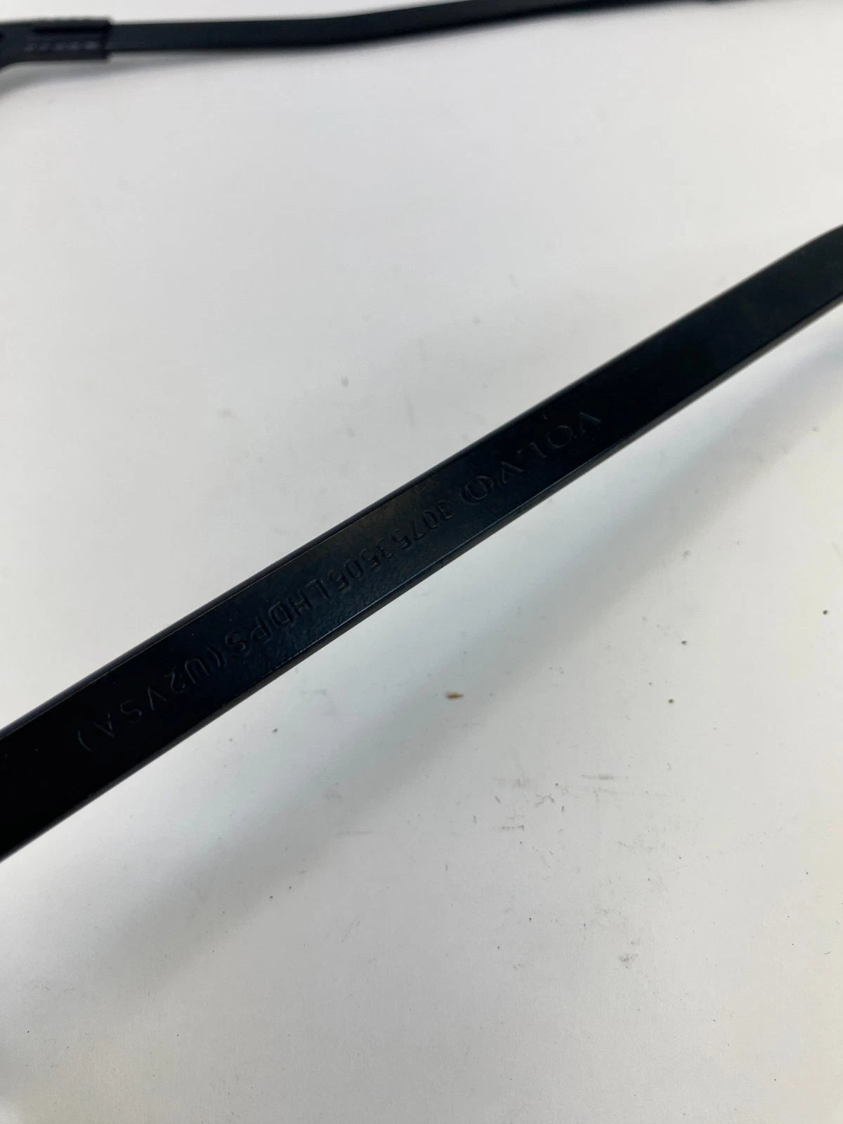 2011-2018 Volvo S60 XC70 V60 Windshield Wiper Blade Arm Set Assy 30753504 OEM