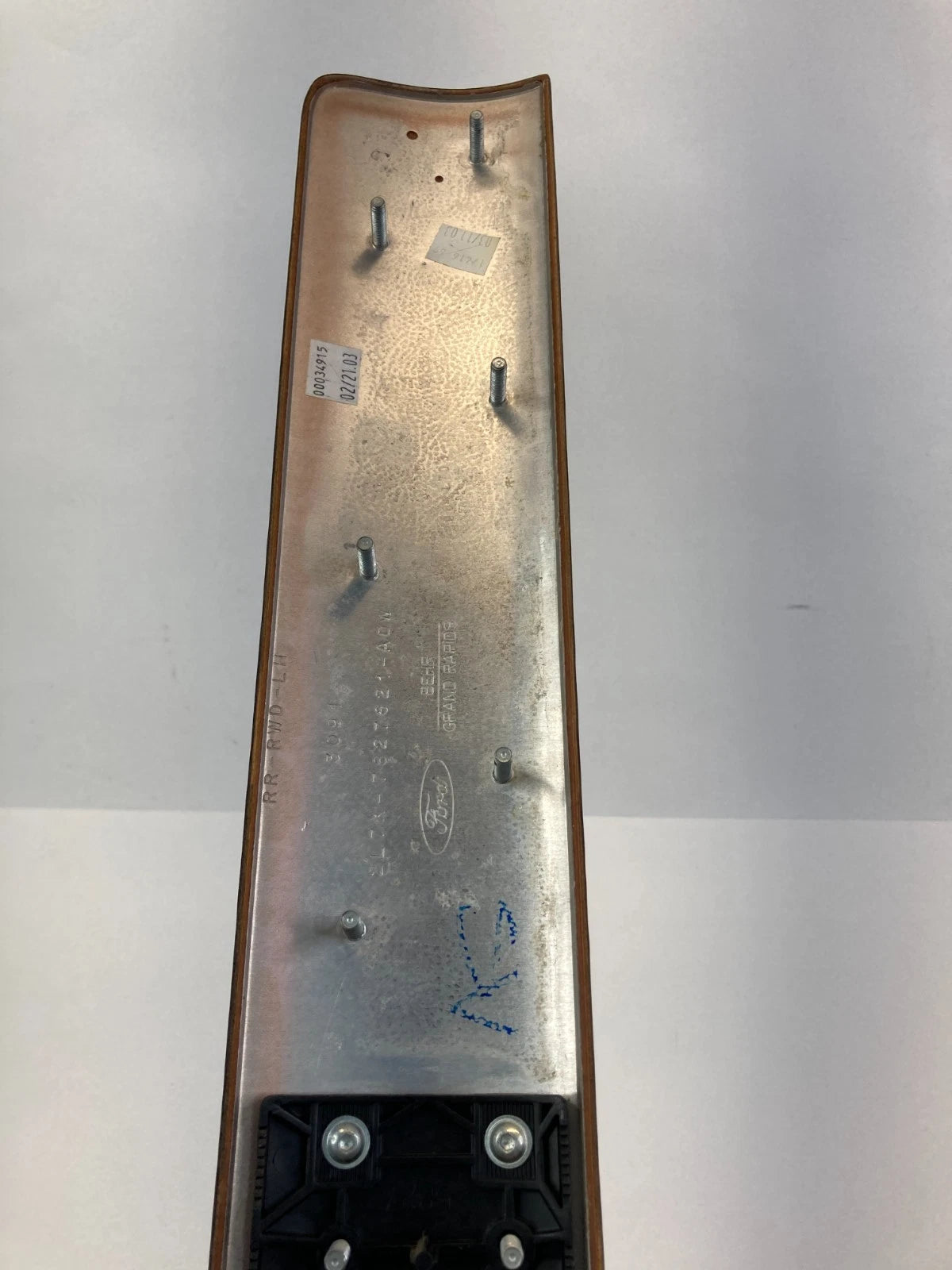 03-06 LINCOLN NAVIGATOR REAR LEFT DOOR MOLDING PANEL HANDLE TRIM 2L7X7827621ADW