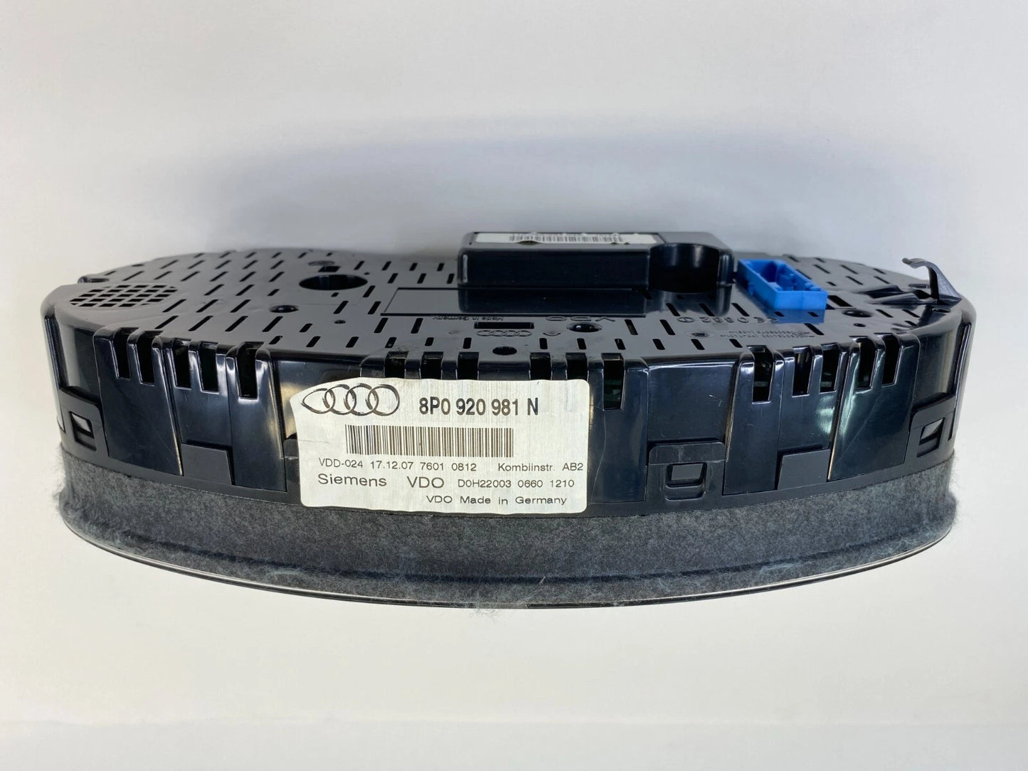 2007 2008 AUDI A3 MANUAL INSTRUMENT CLUSTER SPEEDOMETER 153K Miles 8P0920981N