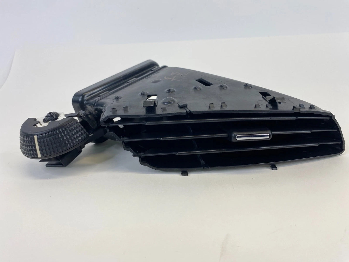 2013-2019 FORD ESCAPE CENTER DASH RIGHT SIDE A/C AIR VENT GRILLE DUCT ASSY OEM