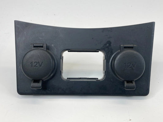10 11 12 13 KIA FORTE CENTER CONSOLE CIGARETTE LIGHTER BEZEL 84621-1M010 ETIQ 20