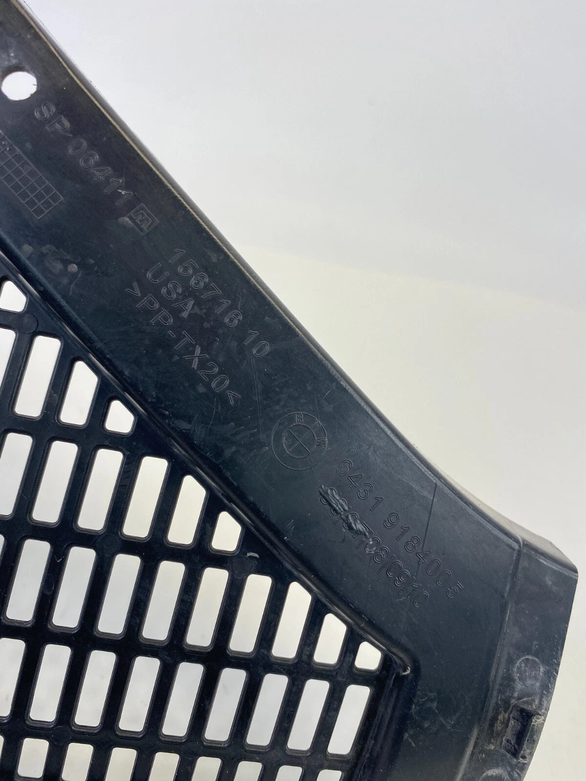 2011-2017 BMW X3 FRONT RIGHT SLOTTED FIREWALL COWL COVER GRILL 64319184005 OEM