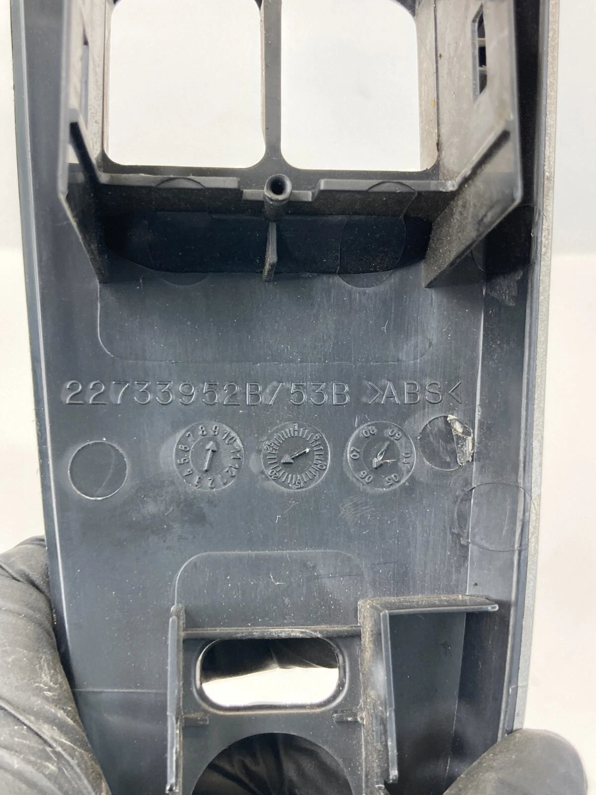 2006-2009 PONTIAC G6 COUPE FRONT LEFT DOOR WINDOW SWITCH BEZEL 22733952B OEM