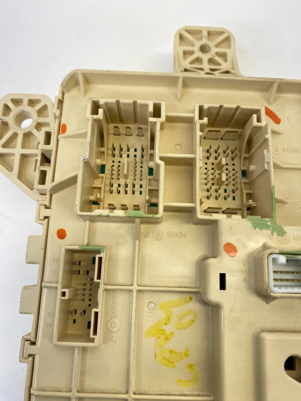 16-18 KIA SORENTO 2.4L L4 AT INTERIOR CABIN FUSE RELAY BOX BLOCK 91950-C6520 OEM