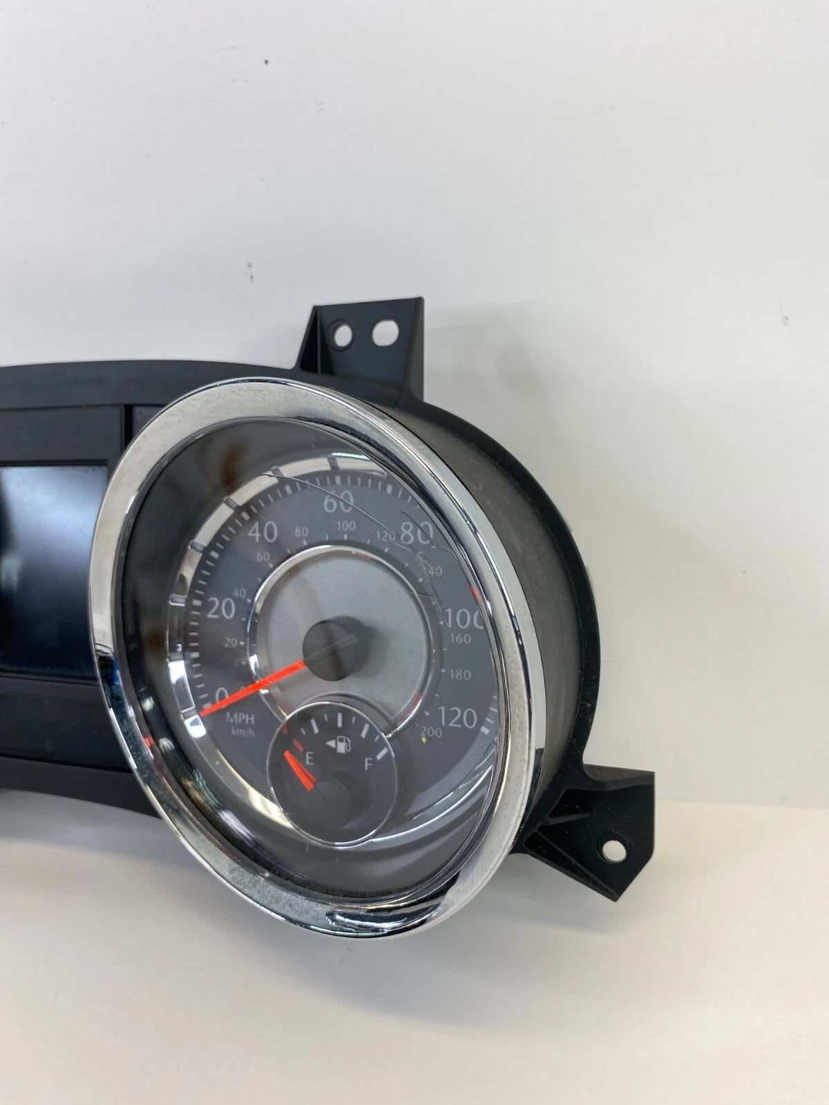 11 12 CHRYSLER TOWN & COUNTRY INSTRUMENT CLUSTER SPEEDOMETER 147K 68055682AG