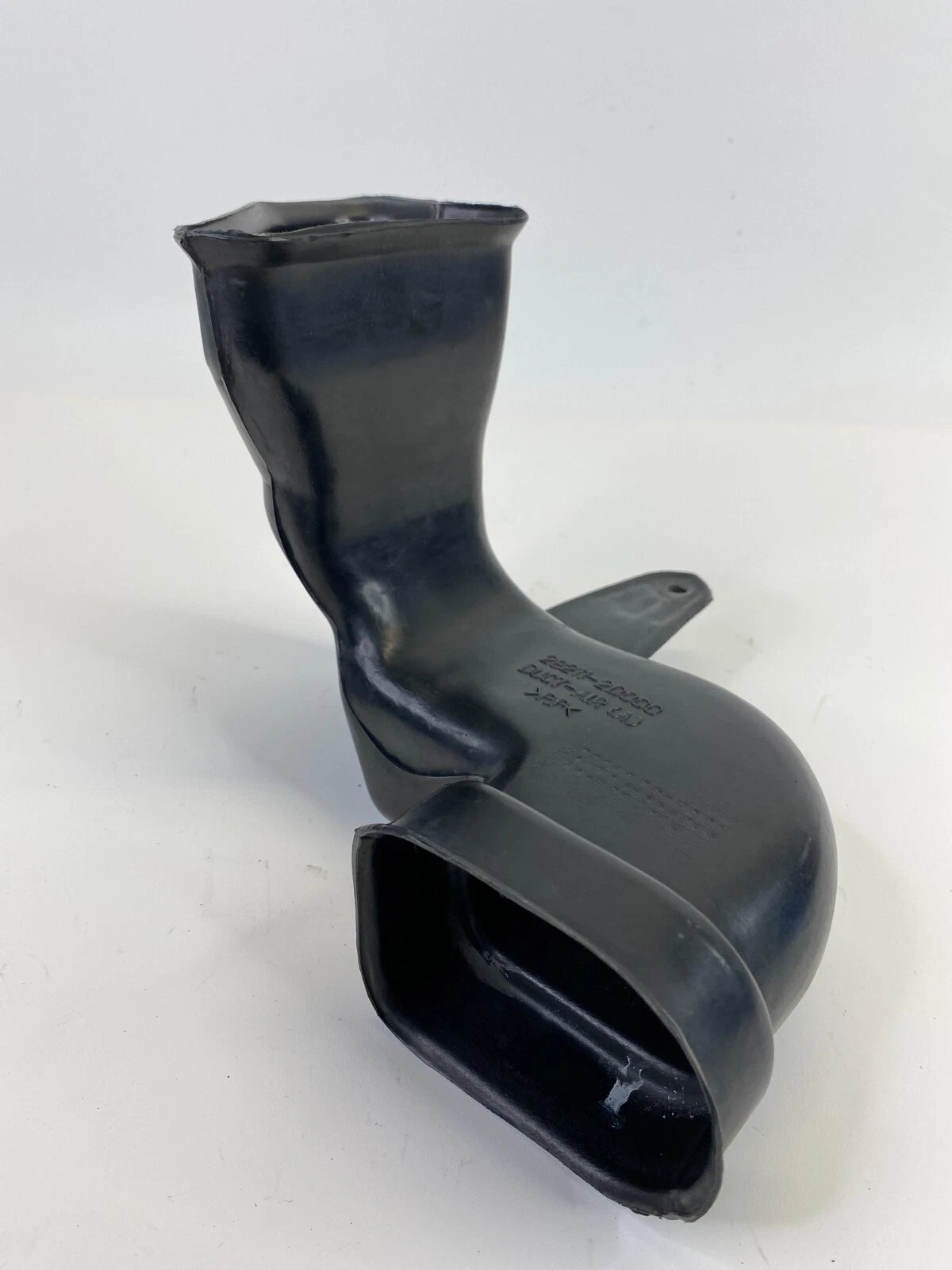 2001-2006 HYUNDAI ELANTRA 2.0L L4 AIR INTAKE HOSE DUCT TUBE PIPE OEM 28211-2D000